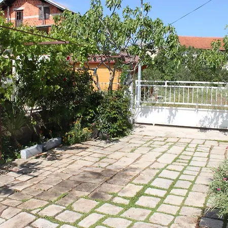 With Parking Space - 927 Vodice